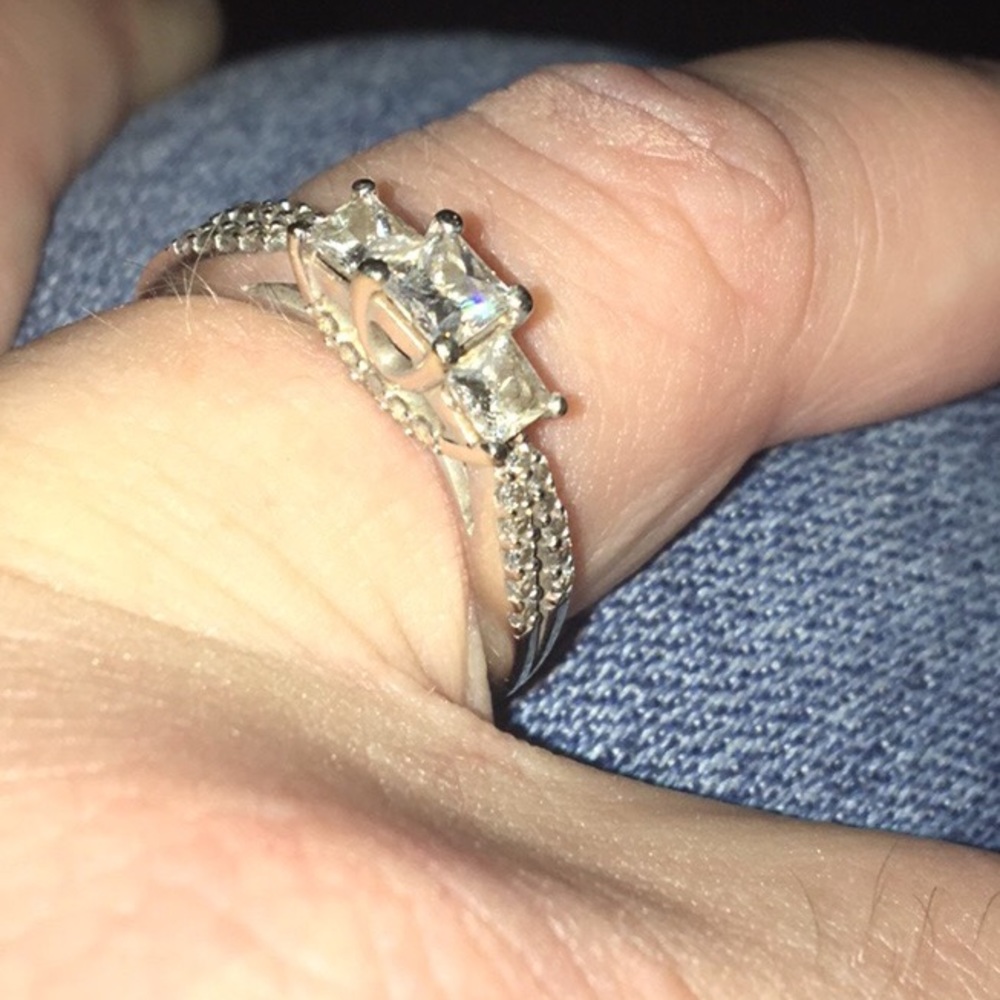 ISO this ring